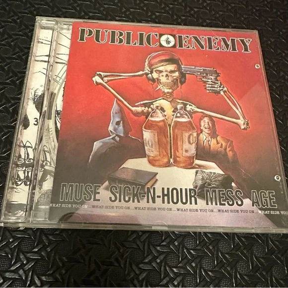 ⭐️ Public Enemy CD - Picture 1 of 4